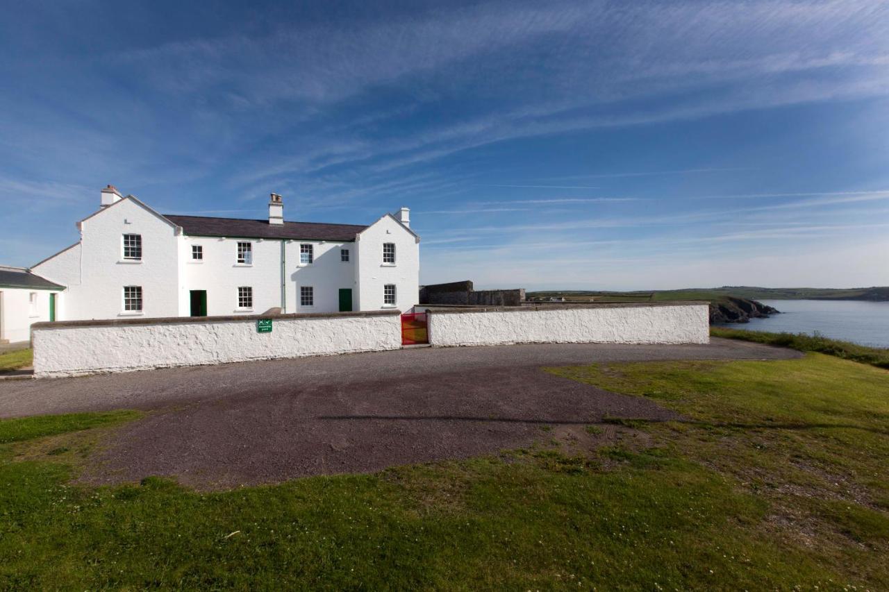 Galley Head Lightkeeper'S Houses Donoure Luaran gambar